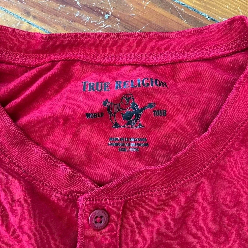 True religion logo Crewneck 1/4 button-up graphic t-shirt